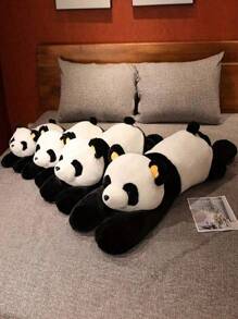 这款柔软可爱的逼真熊猫玩偶，黑白相间的可爱毛绒玩具，非常适合送给亲朋好友，也是任何节日的绝佳礼物。它是家居装饰、沙发装饰、派对装饰、生日礼物和其他节日礼物的绝佳选择。 - 彩色 - 查看 3