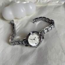 2025 Hochwertige Lässig Quarz Uhr für Frauen mit Edelstahlarmband, rundes Zifferblatt, Kratzfest für den täglichen Gebrauch