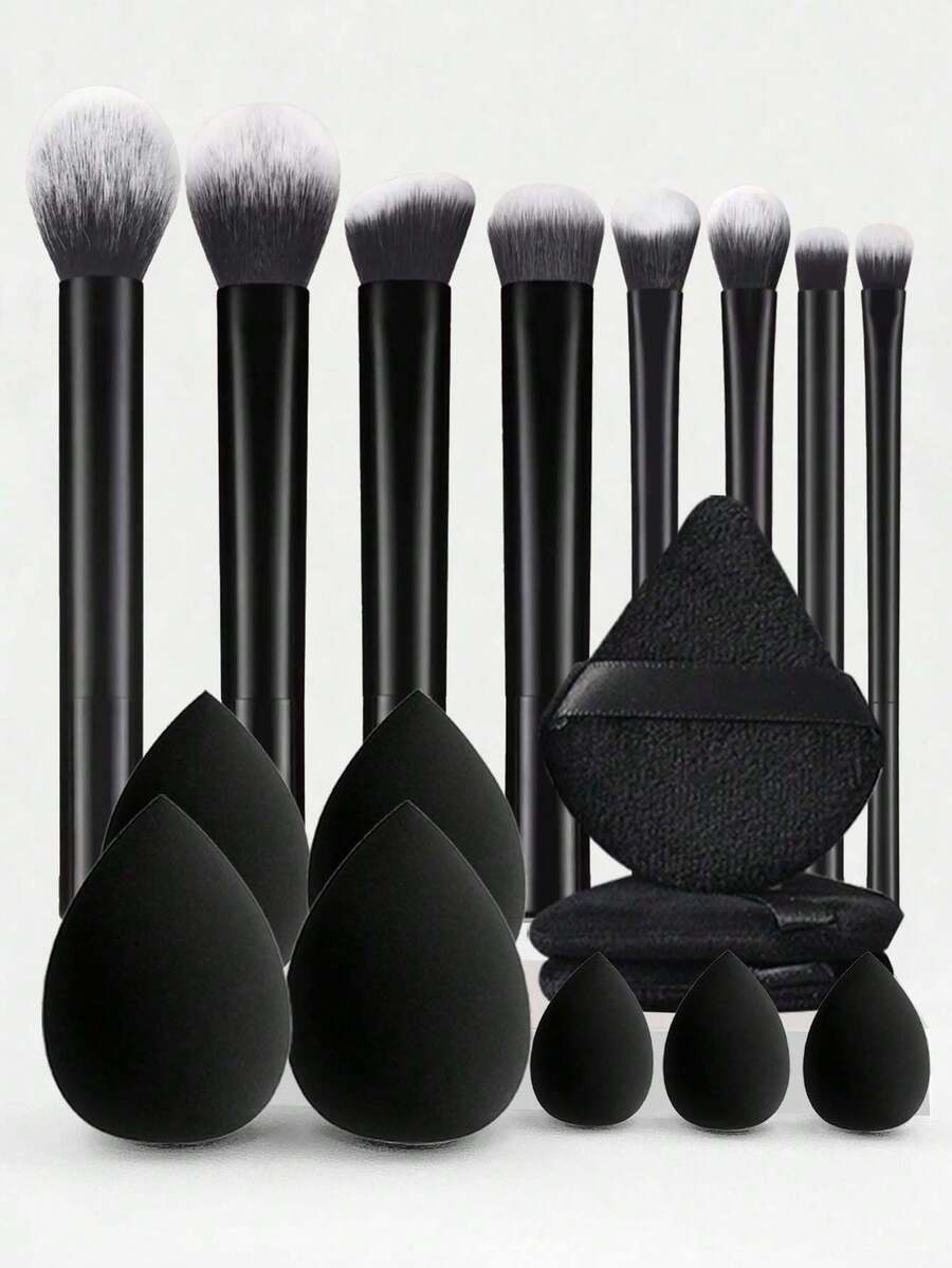 Set di 17 pennelli e spugnette per il make-up, set professionale di pennelli e spugnette per il make-up. Set di pennelli e cuscinetti per cipria. Include: 7 pennelli per il make-up, 4 uova a goccia d'acqua, 3 cuscinetti triangolari per cipria, 3 mini uova. Set di pennelli, kit di pennelli per il make-up, set di pennelli per il make-up, set di make-up completo, set di pennelli per il make-up, kit di make-up completo, set di pennelli, set di pennelli per il make-up, set regalo per il make-up
