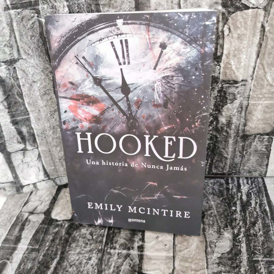Hooked - Libro único - Ver 1