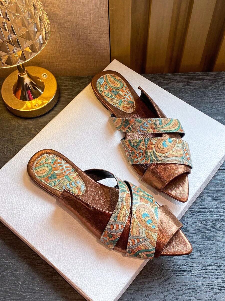 女士复古平底凉鞋，尖头，撞色设计，户外休闲度假凉鞋，春夏穿搭 - 棕色 - 查看 1