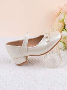 女童时尚白色和香槟色蝴蝶结装饰优雅高跟正装鞋，适合正式礼服、演奏会、芭蕾舞、婚礼、派对，适合幼儿、小女孩和大女孩