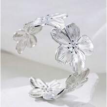 1pc Vintage Elegant Floral Design Metal Feeling Wide Bangle, Adjustable Open Cuff Bracelet, Suitable For Women, Summer Beach, Party, Music Festival, Date, Gift, Daily Commute Jewelry Accessory