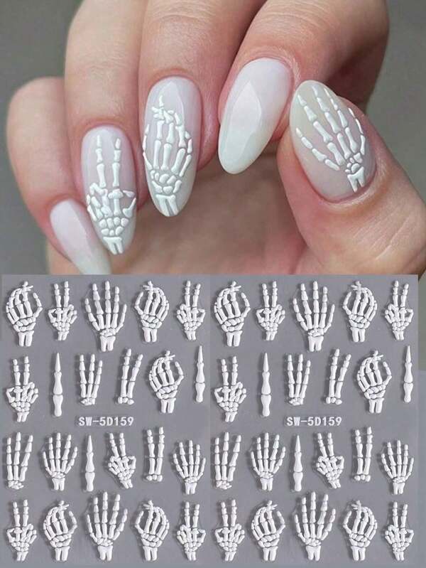 Adesivos de Unha para Halloween, 2 Folhas de Relevo 5D Adesivos de Unha com Design de Caveira e Osso, Decalques de Arte de Unha DIY Sliders, Decoração de Manicure, Suprimentos de Arte de Unha, Aplique em suas Unhas, Aplique uma Camada de Esmalte Transparente ou Top Coat na Superfície, e Suas Unhas Ficarão Mais Bonitas e os Adesivos de Unha Durarão Mais.