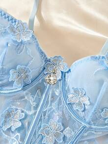 3 Piece Three-Dimensional Lace Embroidered Flower Corset, Translucent Mesh Cross Tie Design Women's Steel Ring Bra Set, Corset Top And Underpants +Leg Strap Three Piece Set, Women's Underwear Set, Is The Perfect Gift For Dating And Give To Sisters - Baby Blue - View 4