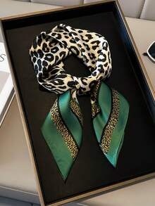 1 pezzo Foulard quadrato alla moda con stampa leopardata, sciarpa in seta sintetica per donna, accessorio casual e versatile per decorare il collo - Cachi - Visualizzare 9