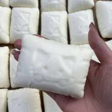 柔软减压小猫枕头玩具，创意慢回弹减压小礼物，适合送给朋友和家人 - 彩色 - 查看 4