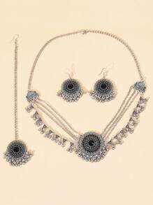 2024 New 4pcs/Set Exquisite Bohemian Style Women's Jewelry Set Including 1pc Silver Zinc Alloy Material Layered Chain Necklace With Faux Pearl Design, 1 Pair  Style Inlaid Red/White/Green Glass Rhinestone Earrings, 1pc Bollywood Style Head Chain. Suitable For Women's Daily Wear Or As Gift For Christmas And Other Occasions.