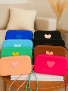 1 bolsa de cosméticos de silicona de unicolor con forma de corazón, bolsa de almacenamiento de gran capacidad, bolso con cuerda colgante, bolso simple para mamá, monedero, estuche para lápiz labial, bolso cuadrado, bolsa de almacenamiento para brochas de maquillaje, silicona suave, uso multifuncional, a prueba de humedad, a prueba de moho, resistente al calor y fácil de limpiar, cremallera suave sin óxido, tacto cómodo, equipado con cuerda colgante, bolsa de cosméticos, bolsa de maquillaje grande, regalos de Navidad, bolsa, viaje, bolsa, embrague / bolso pequeño, organizador de maquillaje, bolsa, soporte para brochas, mini bolsa, bolsa de gran capacidad