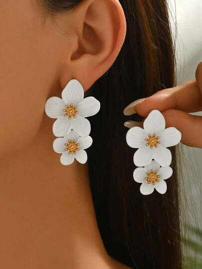 1 对优雅花卉复古设计时尚女式耳环