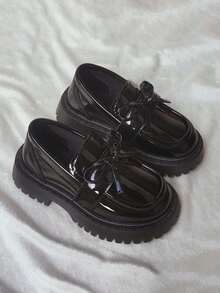 1 双女童浅口可爱公主皮鞋，透气软底防滑百搭儿童平底鞋，简约时尚婴幼儿易穿脱步行鞋，适合春季、夏季、秋季