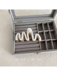 Korean Elegant Heart Shaped Plastic Claw Hair Clip, Medium Size, Wholesale,Hair Accessories,Hair Claw,Claw Clips,Hair Clutch,Hair Jaw Clip Fall Winter For Vacation Outfits Woman