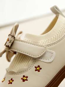 1 Pair Kids Cute Embroidered Bow PU Knit Slip-On Shoes, Suitable For Outdoor, Daily Wear, Party, School In Autumn/Winter - Beige - View 10