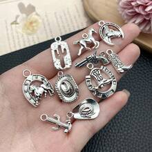 60 件西部牛仔饰品合金马帽仙人掌吊坠复古牛仔靴饰品工艺品 DIY 手链项链首饰制作配件 - 復古銀色 - 查看 3