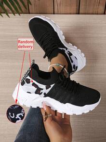 2025 新款女士休闲运动鞋 - 独特豹纹 + 厚底设计，百搭，适合所有季节