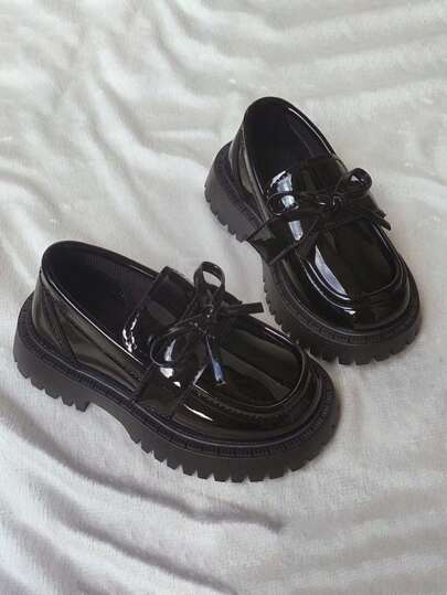 2025新款蝴蝶结百搭儿童皮鞋韩版时尚女童平底鞋适合学生舞会