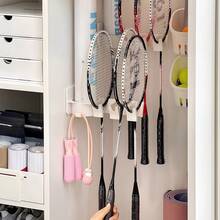 1pc Wall-Mounted Sports Equipment Display Rack, Sectioned Easy-To-Grab Holder, Drill-Free Racket Storage For Badminton, Tennis, Suitable For Home, Gym, Classroom, Sports Venue Organization, Multi-Function, Versatile, Space-Saving, Fashionable High Conversion Keywords, Holiday Season, Christmas, Thanksgiving, Stylish, Modern, Practical, Minimalist, Convenient, Must-Have For Athletes, Secure Storage Solution, Easy To Install, Functional, Gift For Sports Lovers.