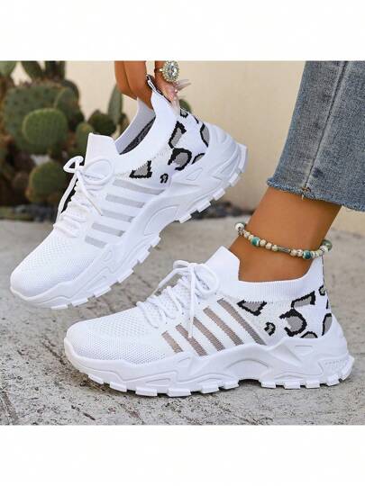Non-Slip Casual Sneakers For Women. Lightweight And Simple Low-Top Sneakers For Women. Lightweight, Casual, Comfortable And Breathable Woven Women's Shoes.