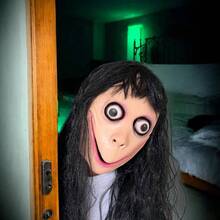 MOMO Mask For Adults - Terrifying Latex Horror Mask With Long Black Wig, Creepy Halloween Demon Costume, Perfect For Scary Cosplay Themed Party Props - 白色 - 查看 3