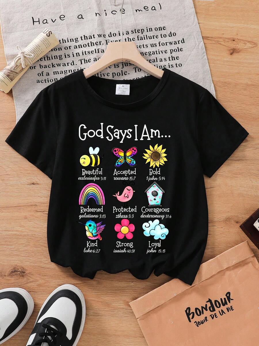 少女蝴蝶与字母标语印花短袖T恤，夏季