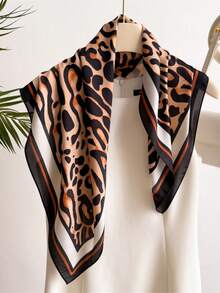 1 pezzo Foulard quadrato alla moda con stampa leopardata, sciarpa in seta sintetica per donna, accessorio casual e versatile per decorare il collo - Cachi - Visualizzare 7