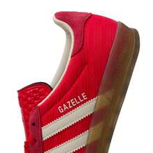 Adidas 女士 Gazelle 室内外日常旅行运动休闲鞋 JS1411 - 亮粉紅螢光/淺猩紅/乳白色 - 查看 10