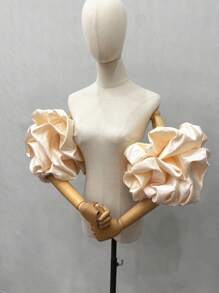 1 对白色缎面新娘弹力泡泡袖婚纱秋季配饰