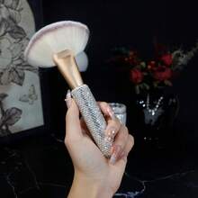 1支奢华化妆刷，镶嵌水钻，多功能化妆刷，便携式化妆刷，高端梳妆台面部刷，日常及旅行化妆配件