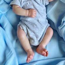 Muñeca bebé recién nacido Reborn de 18 pulgadas (45 cm) con piel pintada en 3D y venas visibles, Body de tela y extremidades de vinilo suave. Juguete vestible y regalo de cumpleaños encantador.