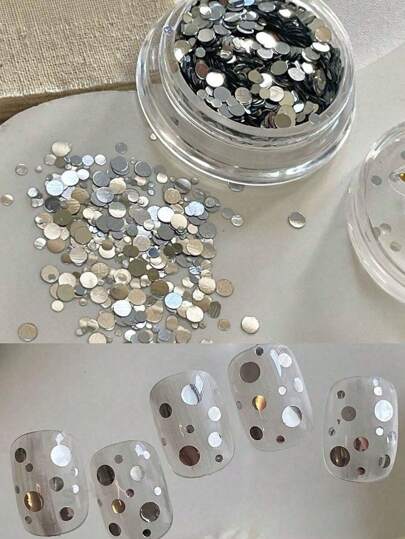 1 กล่อง กลิตเตอร์กลมสีเงิน, ทอง, ดำ, ขาว คละสี, กลิตเตอร์กลมเงาแบบใหม่ มิกซ์แบบสุ่ม, กลิตเตอร์ตกแต่งเล็บแบบกลิตเตอร์พิเศษ คละสี, ของตกแต่งเล็บแบบมินิมอล, อุปกรณ์ทำเล็บร้านทำเล็บ เสน่ห์เล็บ อัญมณีเล็บ