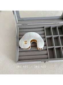 Korean Elegant Heart Shaped Plastic Claw Hair Clip, Medium Size, Wholesale,Hair Accessories,Hair Claw,Claw Clips,Hair Clutch,Hair Jaw Clip Fall Winter For Vacation Outfits Woman