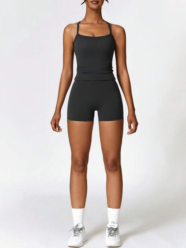 Dames tweedelig herfst/winter outdoor hardlooppak met haltertop en strakke shorts, yoga-fitnesspak