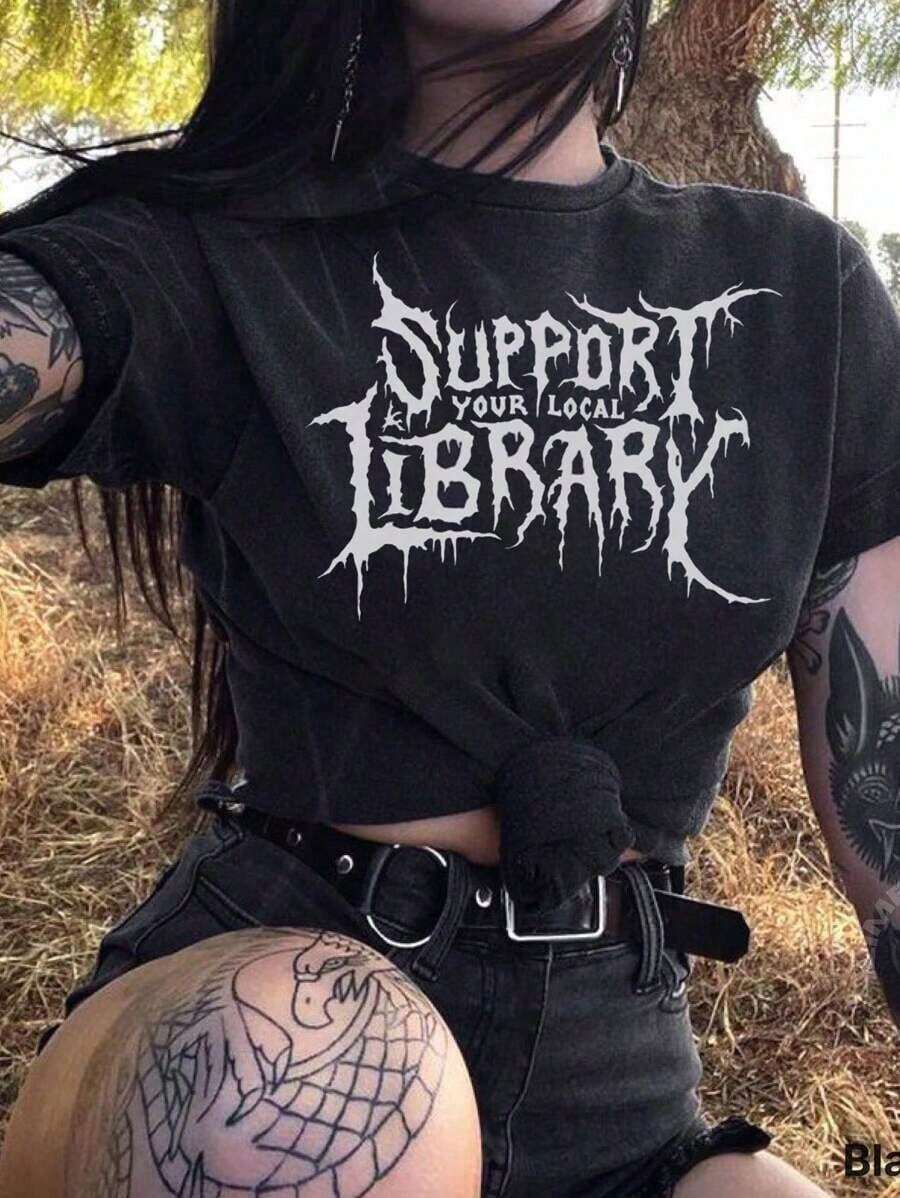 Death Metal Graphic T-Shirt, Support Your Local Library, Librarian Gift, Comfortable Gothic Color T-Shirt, Custom Metal Tee, Dark Academia Aesthetic Plus Size Women T-Shirt - 黑色 - 查看 1