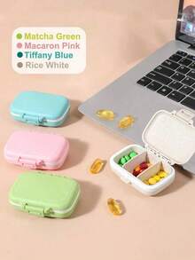 1 علبة أقراص صغيرة محمولة - علبة أقراص ذات 3 حجرات، حاوية تخزين أقراص، علبة أقراص أسبوعية، منظم أقراص، علبة أقراص من قش القمح، مناسبة للسفر والمنزل والتخييم وصندوق الإسعافات الأولية وحقيبة الأدوية، ضروريات السفر والعطلات والعودة إلى المدرسة، منظم الأدوية، حقيبة الطوارئ للمدرسة وحقيبة الإسعافات الأولية للخارج