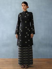 Baju Pahang 女士优雅立领印花长袖两件套，适合日常和假日穿着 - 黑色 - 查看 1