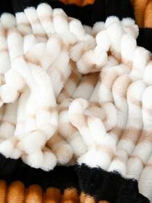 1 pièce Couverture en flanelle à carreaux imprimée, couverture multifonctionnelle et confortable pour la sieste, le canapé, le bureau, le camping, les voyages, toutes les saisons, cadeau de Noël et d'Halloween