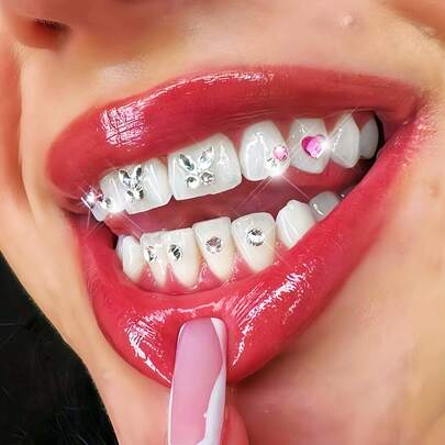 200pcs Self-Adhesive DIY Tooth Gems Set, Fashion Tooth Jewelry, Crystal Rhinestones, Super Shiny White Tooth Decor, Butterfly Flat Diamonds, Dental Beauty Materials Kit, European & American Hip-Hop Goth Y2K Style, Includes All Tools