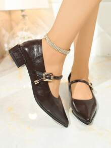 Bailarinas de punta fina elegantes de tacón medio con hebilla, negras, para oficina y trayectos; Tacones altos de tacón grueso, marrones, de tira baja, para verano y trabajo