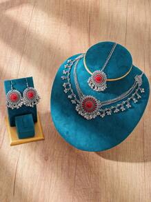 2024 New 4pcs/Set Exquisite Bohemian Style Women's Jewelry Set Including 1pc Silver Zinc Alloy Material Layered Chain Necklace With Faux Pearl Design, 1 Pair  Style Inlaid Red/White/Green Glass Rhinestone Earrings, 1pc Bollywood Style Head Chain. Suitable For Women's Daily Wear Or As Gift For Christmas And Other Occasions.