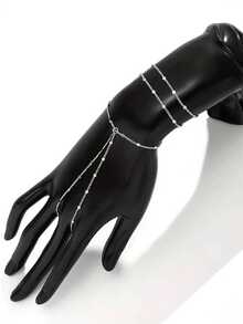 1pc Minimalist Metal Chic Multilayer Sequin Delicate Chain Finger Hand Chain (Disc Position Random) - Silver - View 3