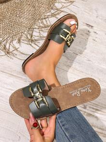 Nouvelles sandales femme de marque H Style pour le printemps/été, sandales romaines casual à lanières, mules confortables en noir, beige, marron, plates, gaufrées, désert key, élégantes sandales compensées à strass, chaussures de plage, mules minimalistes d'intérieur/extérieur, sandales plates à motif crocodile avec décoration métallique