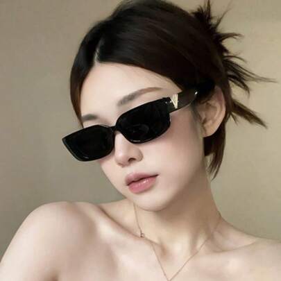 1 Pair Fashionable V-Shaped Small Square Frame Personalized Viral Fashion Glasses