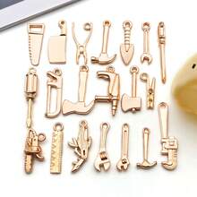 20/30/50/100入組批發手工飾品製作吊墜，隨機混合金色KC黃合金吊墜裝飾，適用於項鍊手鍊製作和手工藝品供應