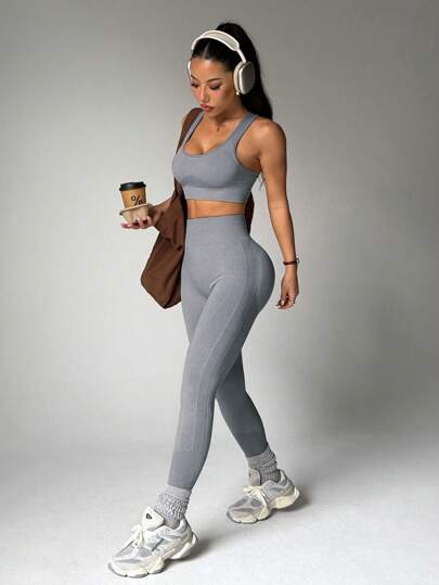 无缝瑜伽基本款运动背心和紧身裤