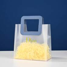 1pc Frosted Tote Bag As A Gift, Plastic Leather Tote Bag, Birthday And Wedding Gift Bag, High-End. This Gift Tote Bag Is Very Suitable For Weddings, Birthdays, Mother's Day, Teachers' Day, Valentine's Day, Etc. This Multi-Functional Storage Bag Is Large Enough To Hold A Bunch Of Flowers, Small Potted Plants, CDS, Candies, Sundries, Cosmetics, Stationery, Swimsuits, Toiletries, Magazines, Wallets, Postcards, Etc.