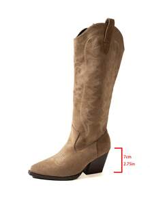 Botas occidentales cómodas con bordados vintage para otoño/invierno 2025, nuevas botas de punta puntiaguda de ante con corte en V y suela antideslizante, de tacón grueso y versátiles para uso casual - Caqui - Ver 7