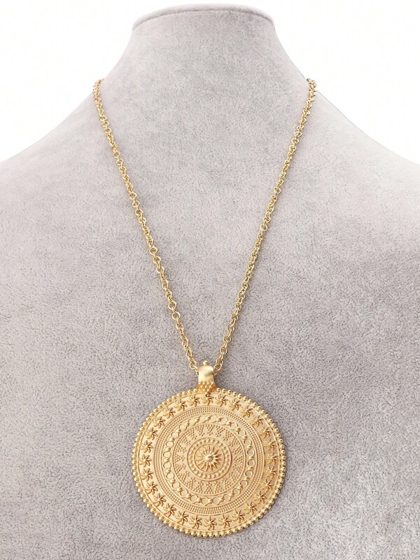 1 Piece Fashion Matte Gold Boho Style Large Round Pendant Chain Statement Necklace Suitable For Women's Daily Wear 24"