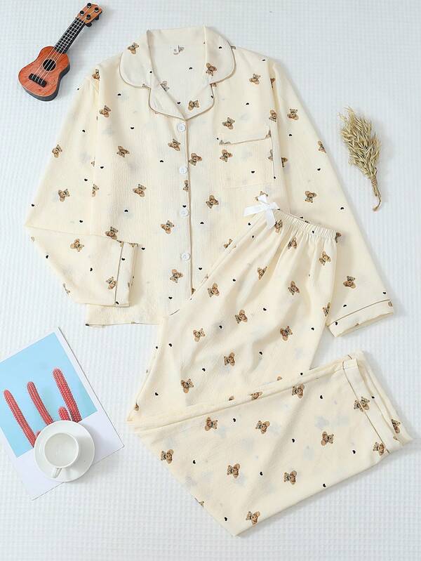 2 piezas Conjunto de pijama de mujer con estampado de oso de peluche en forma de corazón para otoño/invierno, blusa de manga larga con cuello de botones y pantalones, ropa de dormir y de estar por casa casual, ropa de temporada de otoño