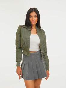 Chamarra bomber TERESA corta para mujer en estilo urbano con cierre frontal y bolsillos, look casual, de diario, basica, a la moda, chamarra corta, colorida, excelente calidad - Verde militar - Ver 4