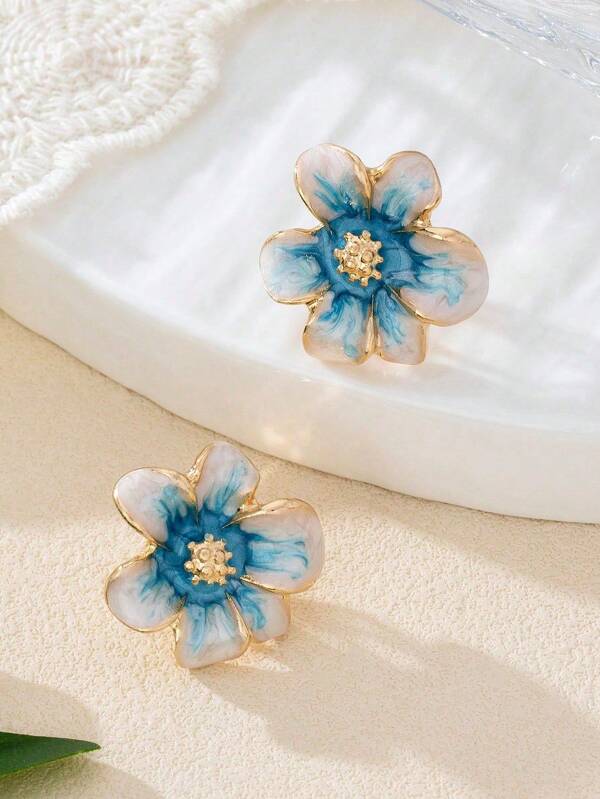 1 Pair Of Retro Elegant Ear Clips, Pink Gradient Flower Earrings With Drop Glaze Three-Dimensional Design, Gentle Temperament Suitable For Office Workers, Holiday Events, Female Gifts